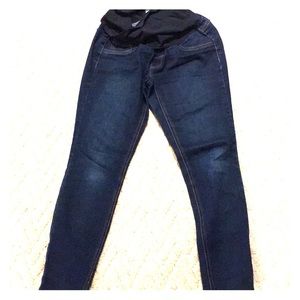 Maternity jeans gently used